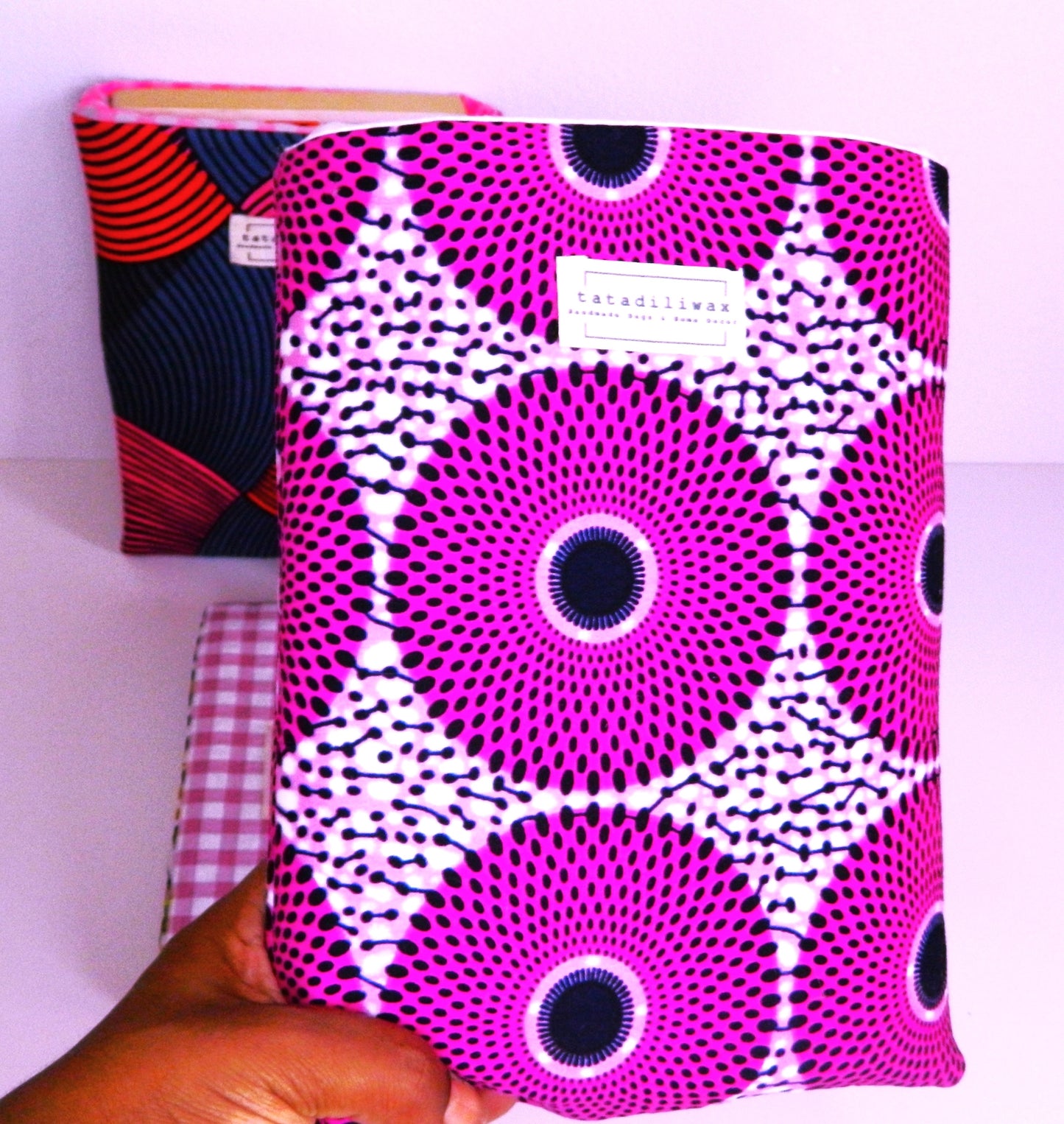 Funda de libro Nina círcurlos rosas
