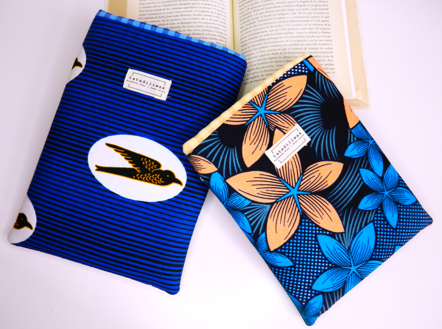 Funda de libro Nina azul golondrina