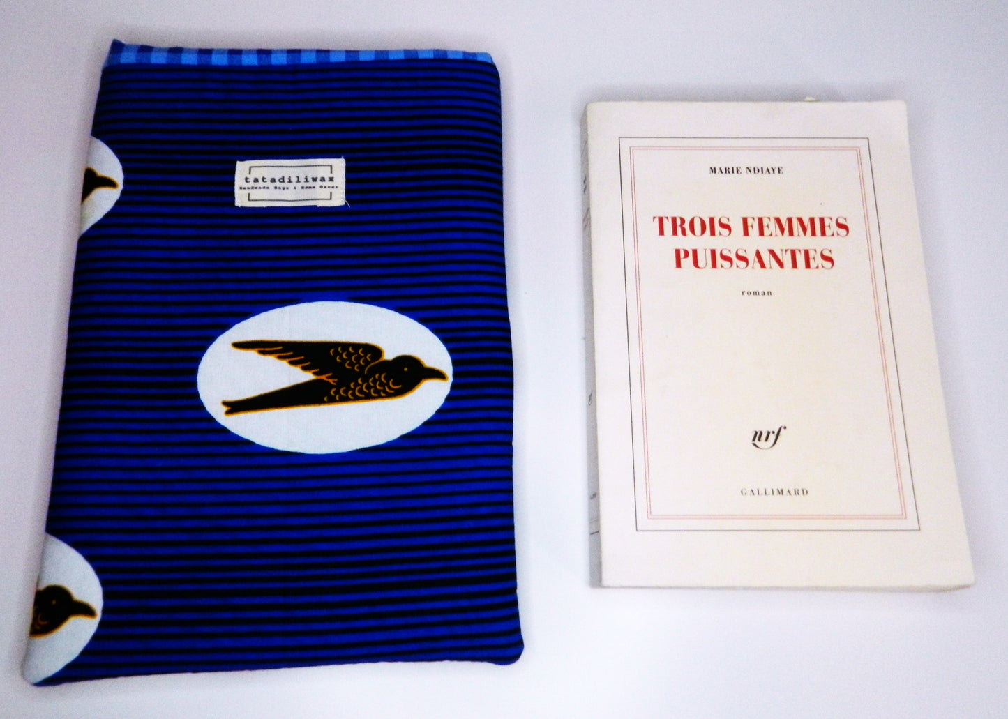 Funda de libro Nina azul golondrina